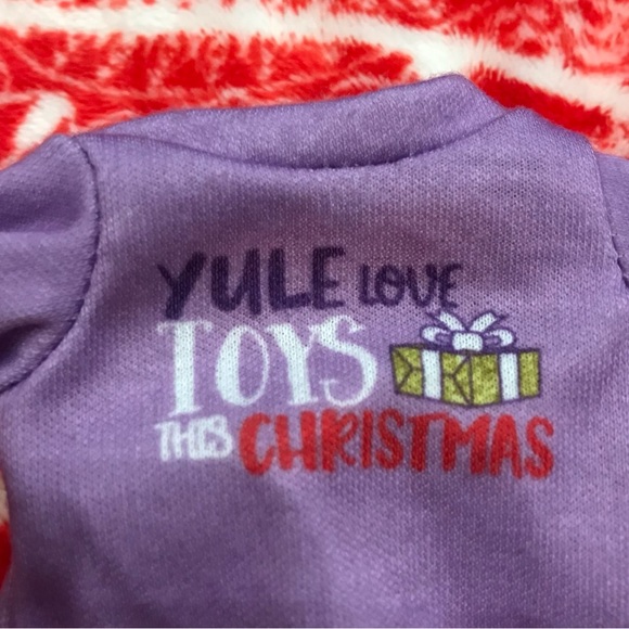 Elf on the shelf lavender shirt - Picture 3 of 4